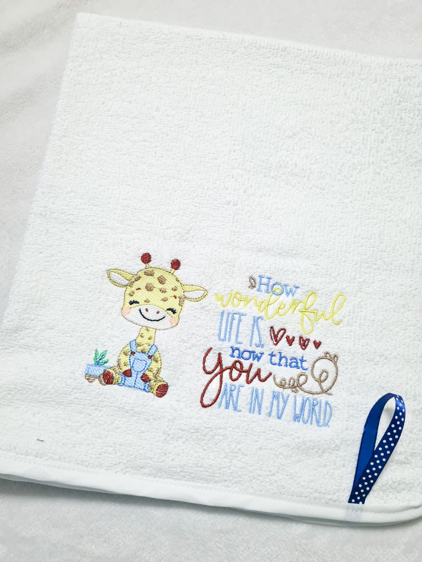 Gentle Giraffe “You Are My World” Spoegdoek (Burp Cloth)